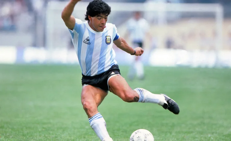 Diego Maradona: Legenda Sepak Bola Dunia